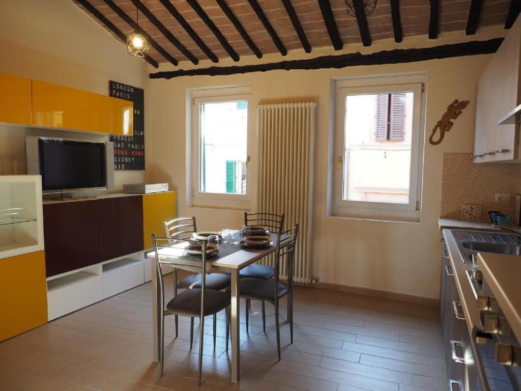 Contrada House By Francigenaapartments เซียนา ภายนอก รูปภาพ